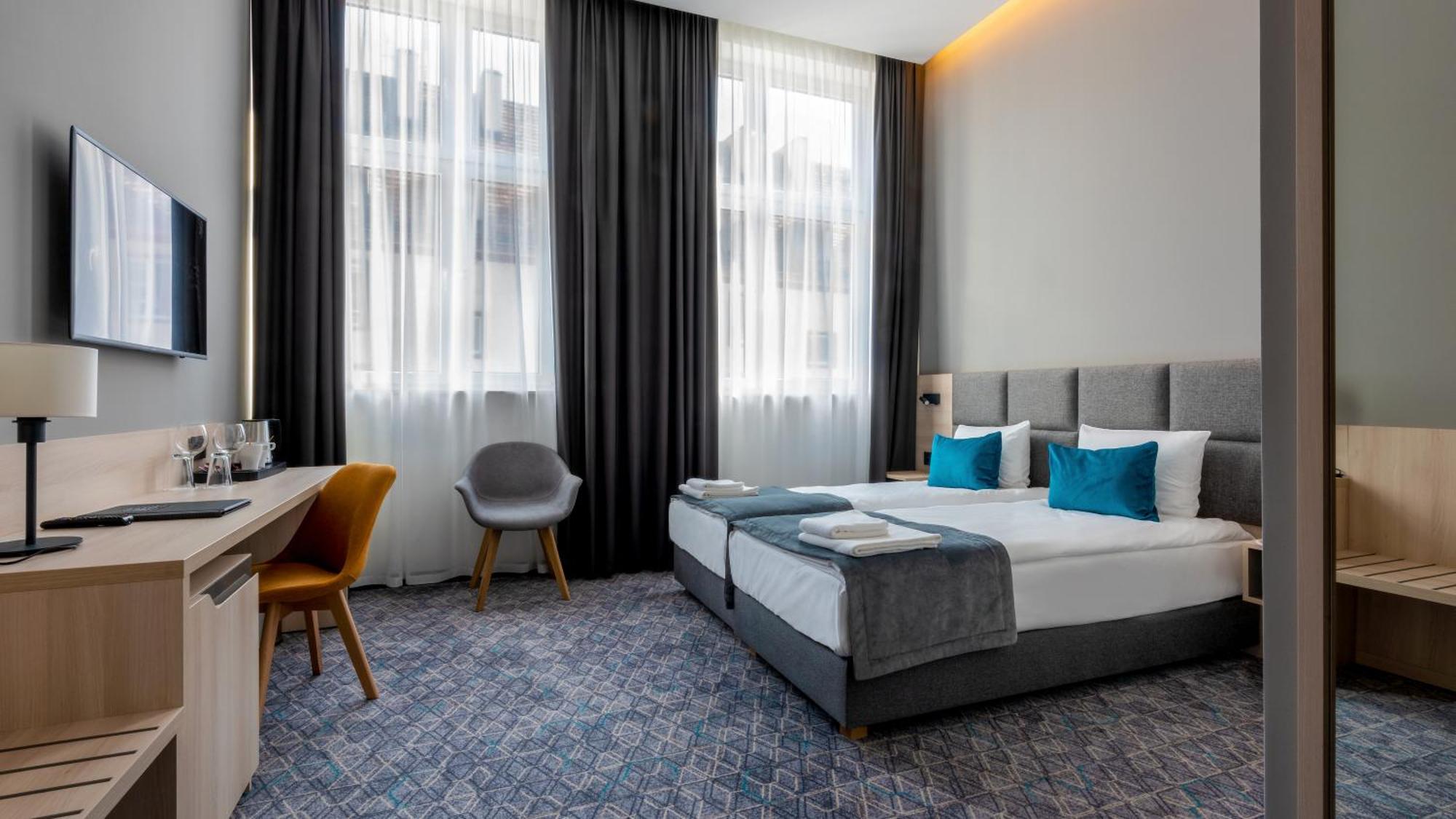 Korona Gold - Korona Hotel فروتسواف المظهر الخارجي الصورة