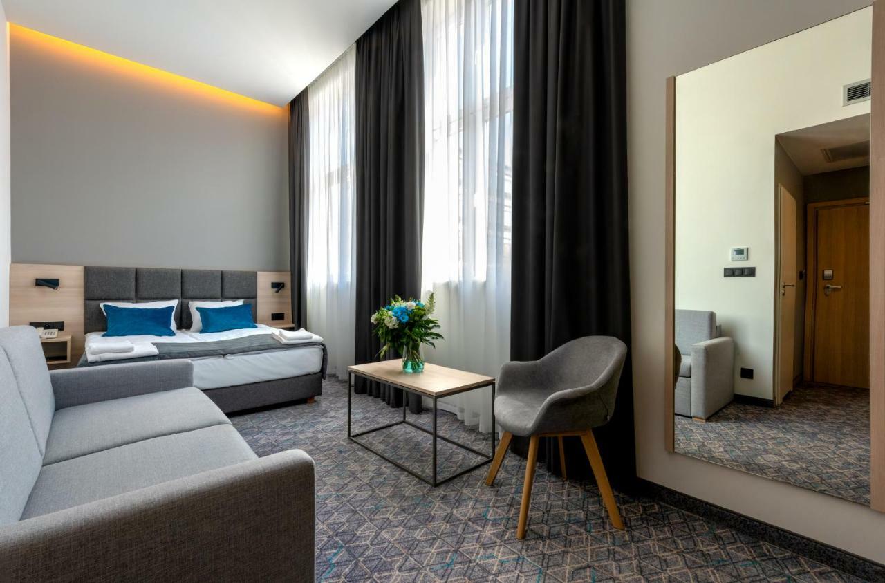 Korona Gold - Korona Hotel فروتسواف المظهر الخارجي الصورة